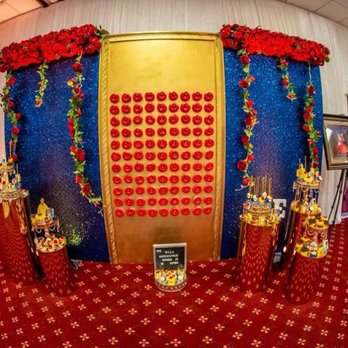 Cristal Events - Cristal Events - quinceanera party planner. Donut wall with Roses. - Wedding Planning Near Me Cristal Events - Cristal Events - quinceanera party planner. Donut wall with Roses. - Wedding Planning Near Me