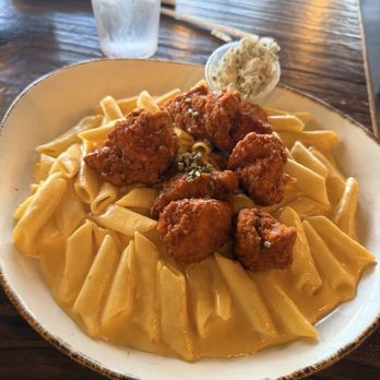 Kitchen Tales - Mac & Wings - American Near Me - Conroe, Texas