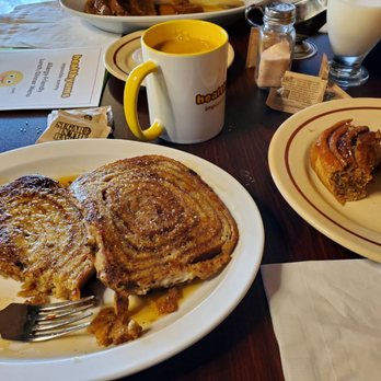 Healthyums - Vegan cinnamon roll - Gluten-Free Near Me - Zion, Illinois Healthyums - Vegan cinnamon roll - Gluten-Free Near Me - Zion, Illinois