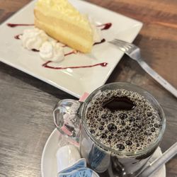 Plae Bistro - Lemon cello cake