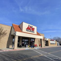 Van's Ace Hardware - Front