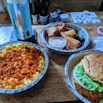 The Brewery Bar & Kitchen - Mac n cheese, Reuben spring rolls, crispy chicken sandwich - Sports Bars Near Me - Woodside, New York The Brewery Bar & Kitchen - Mac n cheese, Reuben spring rolls, crispy chicken sandwich - Sports Bars Near Me - Woodside, New York
