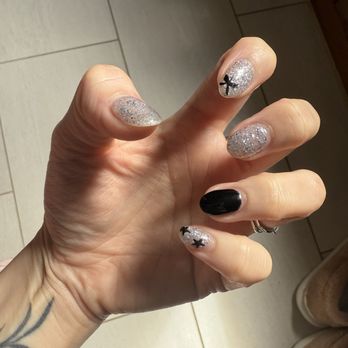 Nail Box - 2.5 weeks later, still looks great!! - Nail Technicians Near Me - San Mateo, California