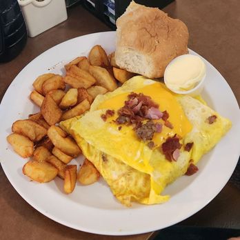 Warwick Restaurant - Breakfast & Brunch Near Me - Newport News, Virginia Warwick Restaurant - Breakfast & Brunch Near Me - Newport News, Virginia