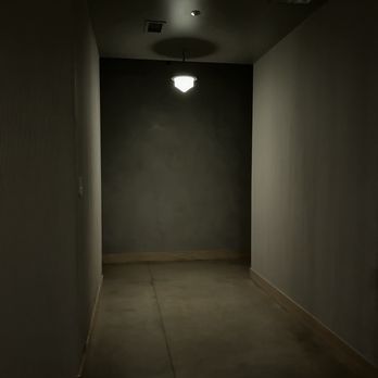 Maxwells Trading - Bathroom - New American Near Me - Chicago, Illinois