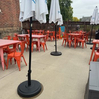 Valley Burger - exterior seating - Cocktail Bars Near Me - Eau Claire, Wisconsin Valley Burger - exterior seating - Cocktail Bars Near Me - Eau Claire, Wisconsin