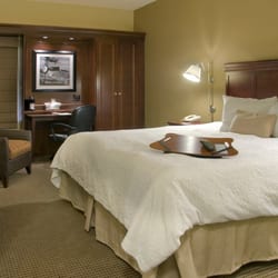 Hampton Inn Rockford - Hampton Inn Rockford King Guestroom