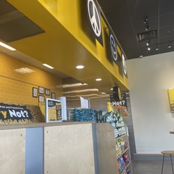 Which Wich - Counter area