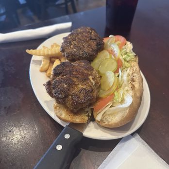 Lakeview Harbor - Hot Sausage Poboy - American Near Me - New Orleans, Louisiana