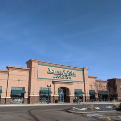Eagan Promenade - Barnes & Noble