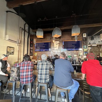Slice Beer - Inside - Breweries Near Me - Lincoln, California