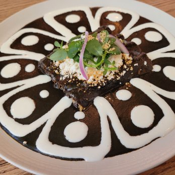 La Capital - Enchiladas de pato en mole negro - Mexican Near Me - Ciudad de México, DIF La Capital - Enchiladas de pato en mole negro - Mexican Near Me - Ciudad de México, DIF