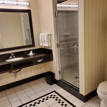 Fairfield by Marriott Inn & Suites Santa Cruz - Capitola - Dual showerhead showers - Hotels Near Me - Capitola, California Fairfield by Marriott Inn & Suites Santa Cruz - Capitola - Dual showerhead showers - Hotels Near Me - Capitola, California