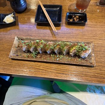 Oops! Sushi & Sake Bar - Barrington Roll - Sushi Bars Near Me - Los Angeles, California Oops! Sushi & Sake Bar - Barrington Roll - Sushi Bars Near Me - Los Angeles, California