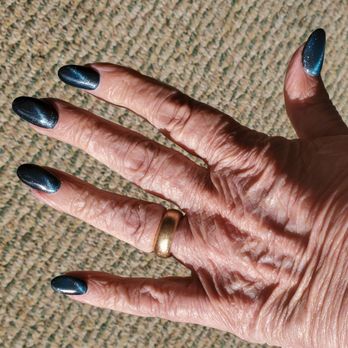 Edgy Nails & Spa - Cat Eye Manicure - Nail Salons Near Me - Riverside, California
