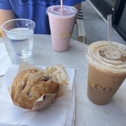 Skinny Mini, muffin, and Cafe Latte Skinny Mini, muffin, and Cafe Latte