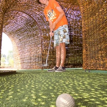 Adventure-Golf Fehmarn - Mini Golf Near Me - Fehmarn, SH