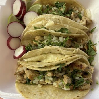 Serenata Restaurant - 3 Pollo Taco - Mexican Near Me - Bridgeport, Connecticut Serenata Restaurant - 3 Pollo Taco - Mexican Near Me - Bridgeport, Connecticut