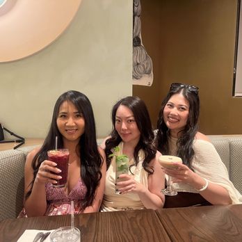 Sugarcane - girlies and their drinks - Cocktail Bars Near Me - Las Vegas, Nevada Sugarcane - girlies and their drinks - Cocktail Bars Near Me - Las Vegas, Nevada