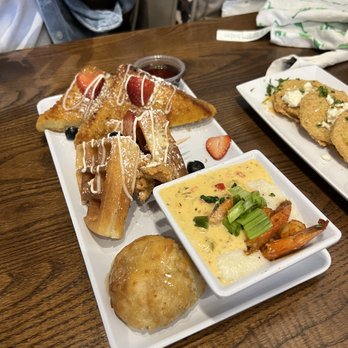Gochas Breakfast Bar | Cascade - Trio - Wine Bars Near Me - Atlanta, Georgia