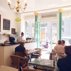 Café Ginger - A favorite restaurant hidden on a side street from Bastille. It's quaint and comfortable and everything is bio & homemade.