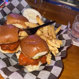 Hot buffalo chicken sliders & fries