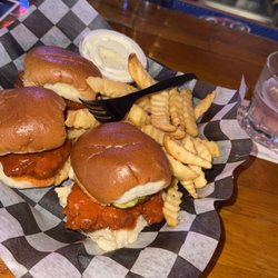 Alley Pub - Hot buffalo chicken sliders & fries