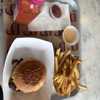 Joia Burger  - Single party wagyu burger, regular fries and strawberry lemonade - Burgers Near Me - Washington, DC, District of Columbia