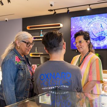 Oxnard Holistics Dispensary - Consultants discuss the right products to meet specific customer needs, from pain management to psychoactive effects. - Cannabis Dispensaries Near Me - Oxnard, California
