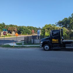Tommy's Towing