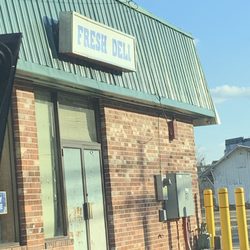 Steve's Food Store - Outside