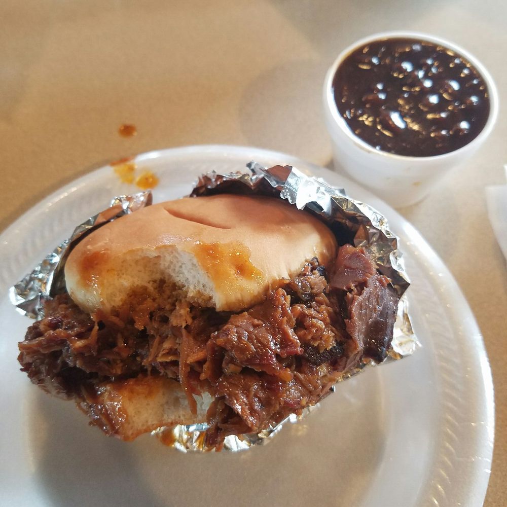 Bett & Bev's Bbq - Saucy trio - Barbeque Near Me - Jefferson, Iowa Bett & Bev's Bbq - Saucy trio - Barbeque Near Me - Jefferson, Iowa