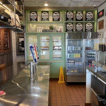 Ruby Red's BBQ - The bar - Barbeque Near Me - La Habra, California