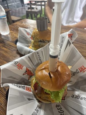 TNT BURGER by null