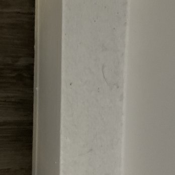 Crest Motel - Dirt and hair on baseboards - Hotels Near Me - Ashland, Wisconsin Crest Motel - Dirt and hair on baseboards - Hotels Near Me - Ashland, Wisconsin