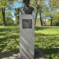 Churchillparken - A WWI Memorial to Major Anders Lassen at Churchillparken