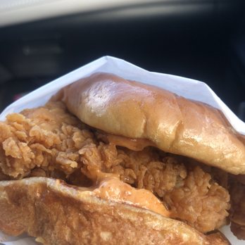 Popeyes Louisiana Kitchen - Spicy chicken sandwich ($4.27, February 2020) - Fast Food Near Me - Everett, Massachusetts