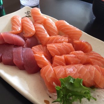 Yonge Sushi - Salmon and Red Tuna sashimi along with some Salmon sushi. - Japanese Near Me - Toronto, Ontario