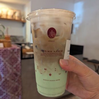 Kopiku Coffee - Iced kopi pandan - Coffee & Tea Near Me - San Francisco, California