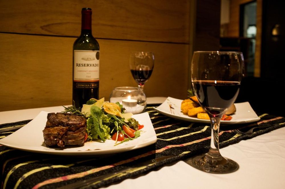 MAXWELL’S MARKET Updated October 2024 61 Photos & 31 Reviews 7620