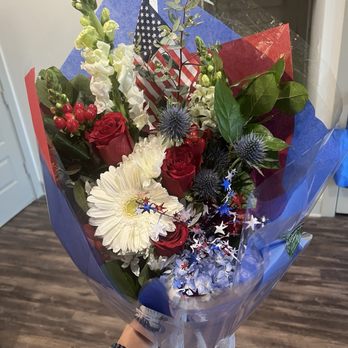 Edwards Floral Design - Florists Near Me - Mckinney, Texas Edwards Floral Design - Florists Near Me - Mckinney, Texas