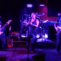 Boozehounds - C-Rock heatin' up the atmosphere with classic rock!