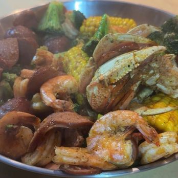 Surfing Crab - We get the Spicy - Surfin Crab flavor with crab, shrimp, corn, potatoes & broccoli! The best!!! - Cajun/Creole Near Me - Round Rock, Texas Surfing Crab - We get the Spicy - Surfin Crab flavor with crab, shrimp, corn, potatoes & broccoli! The best!!! - Cajun/Creole Near Me - Round Rock, Texas