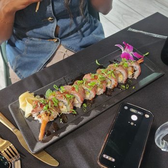 Bohemios Prime - Delicious roll - Breakfast & Brunch Near Me - Palm Desert, California
