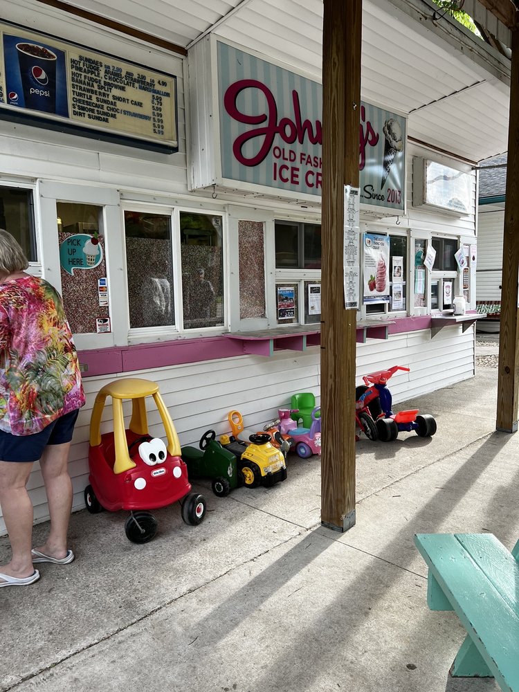 Johnny's Old Fashioned Ice Cream Logo