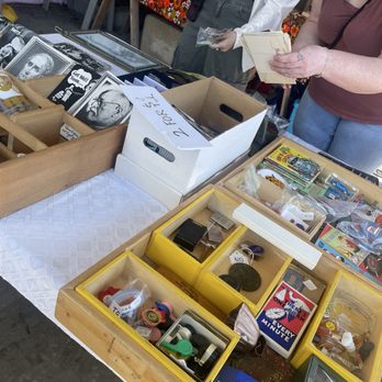 Royal Oak Flea Market - So many good finds - Antiques Near Me - Royal Oak, Michigan Royal Oak Flea Market - So many good finds - Antiques Near Me - Royal Oak, Michigan