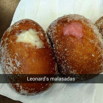 Leonard's Bakery - Macadamia and guava - Bakeries Near Me - Honolulu, Hawaii