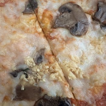 California Fresh - Mushroom pizza with garlic - Pizza Near Me - Los Angeles, California California Fresh - Mushroom pizza with garlic - Pizza Near Me - Los Angeles, California