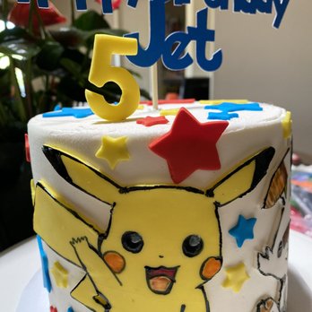 Dot's Cakes - Custom Cakes Near Me