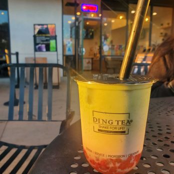 Ding Tea Vista - Strawberry matcha milk tea with boba - Bubble Tea Near Me - Vista, California Ding Tea Vista - Strawberry matcha milk tea with boba - Bubble Tea Near Me - Vista, California